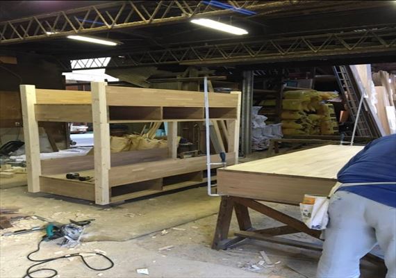 デザイン性・安全性・耐久性を併せ持った世界で一つの2段ベッドを製作致します。